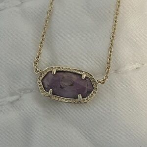 KENDRA SCOTT NECKLACE NEVER WORN!! Light purple stone!